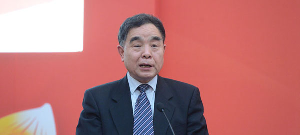 全國人大教科文衛(wèi)委員會主任委員、清華大學(xué)新聞出版學(xué)院院長柳斌杰致辭