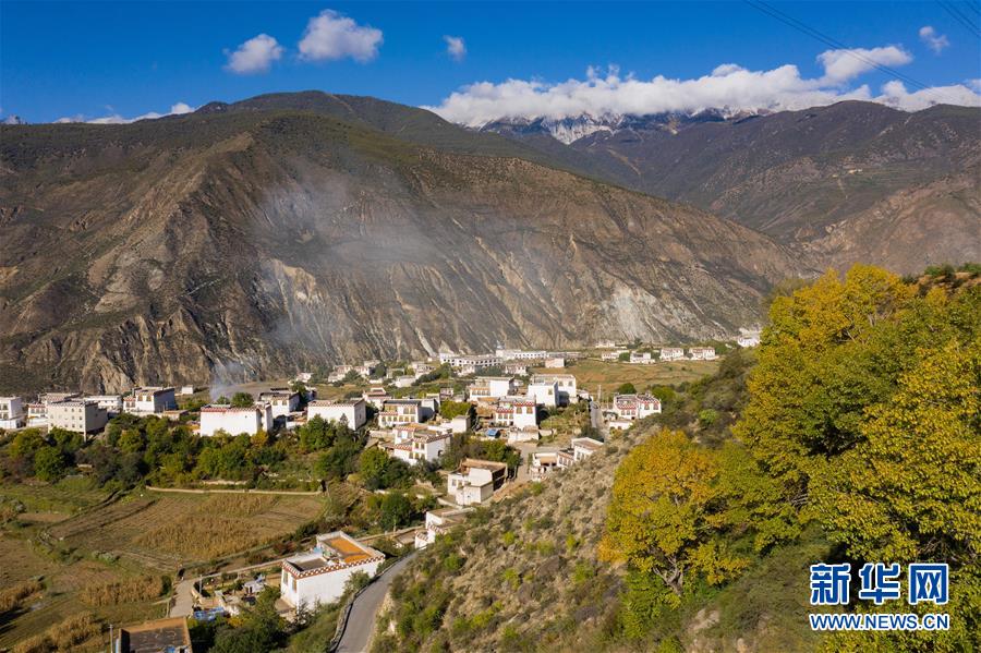 （圖文互動）（5）香巴拉并不遙遠(yuǎn)&mdash;&mdash;寫在潔白的現(xiàn)代藏鄉(xiāng)