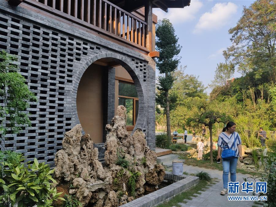 （走向我們的小康生活&middot;圖文互動）（1）游客來了，小康近了&mdash;&mdash;生態(tài)旅游引領湖北山區(qū)蝶變二三事