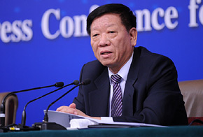 尹蔚民回答記者提問(wèn)