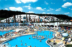 奧地利百水溫泉 藍色多瑙河畔的流淌音符