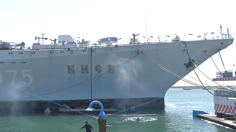 驚險(xiǎn)刺激！打卡國(guó)內(nèi)唯一的航母主題公園，讓到場(chǎng)游客大呼過(guò)癮