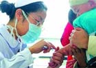 兒科看病難掛號(hào) 護(hù)士抱怨只能裝慫