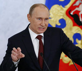 內(nèi)憂外患，普京強勢展示自信